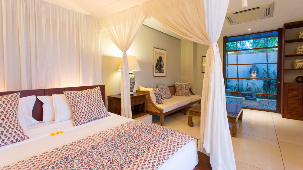 Villa Lilibel - Guest bedroom one with sitting area